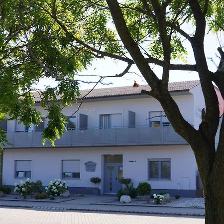 Gaestehaus Gisch Sandra ポダースドルフ・アム・ゼー エクステリア 写真